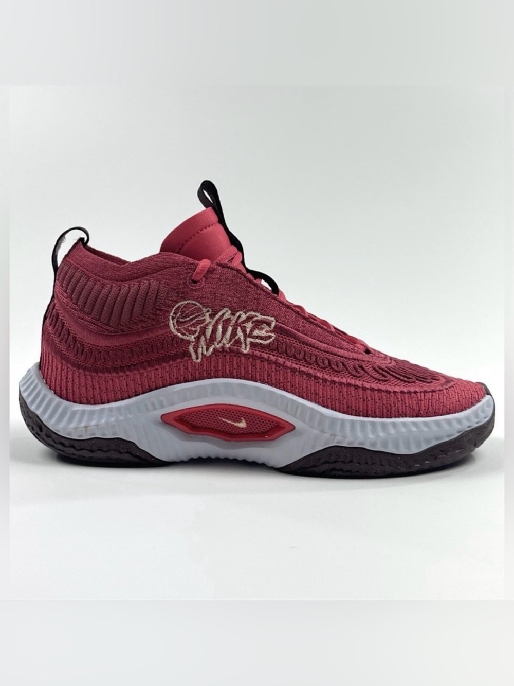 Nike Cosmic Unity 3 Red White Womens Size 7 Shoes Athletic Basketball FV3526-600